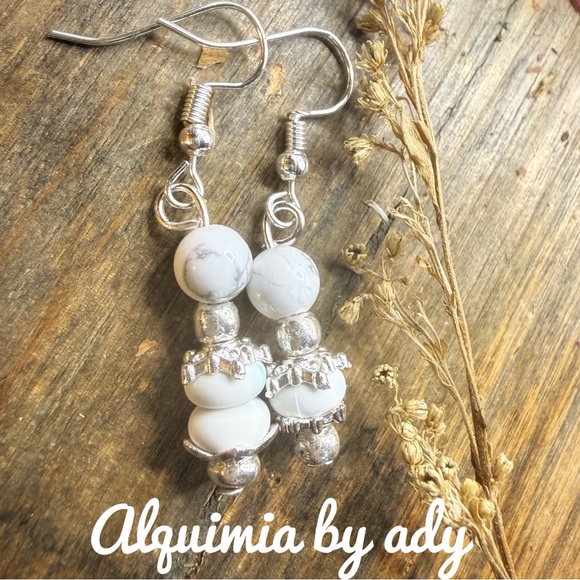 Alquimia Jewelry - Silver white howlite uneven dangle wester earrings